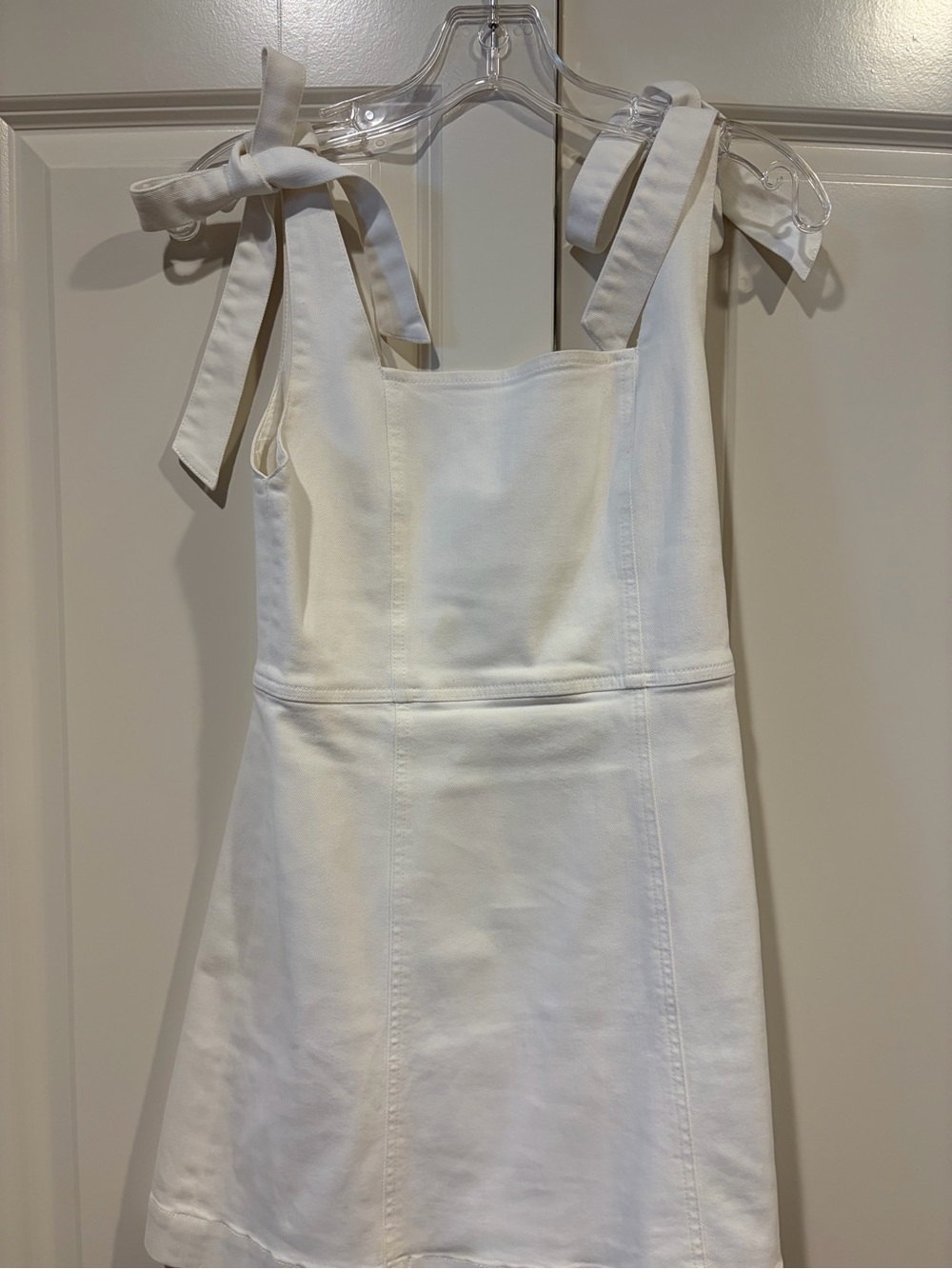 Alice + Olivia Cream Tie-Shoulder A-Line Dress